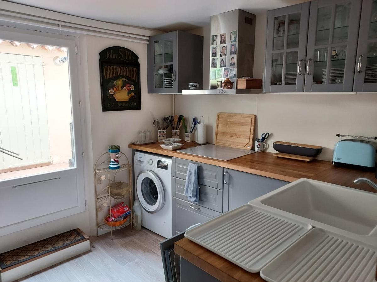 Rez-De-Chaussee Privatif Spacieux 3* D'Une Villa Centre Ville Hyères Zewnętrze zdjęcie