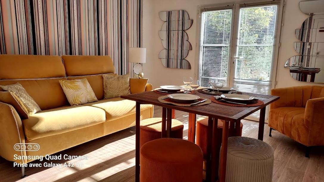 Rez-De-Chaussee Privatif Spacieux 3* D'Une Villa Centre Ville Hyères Zewnętrze zdjęcie